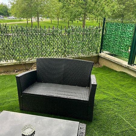Appartement 5Min Gare Rer Disneyland Paris Val D'Europe La Vallee Village Parking Inclus Montévrain Dış mekan fotoğraf